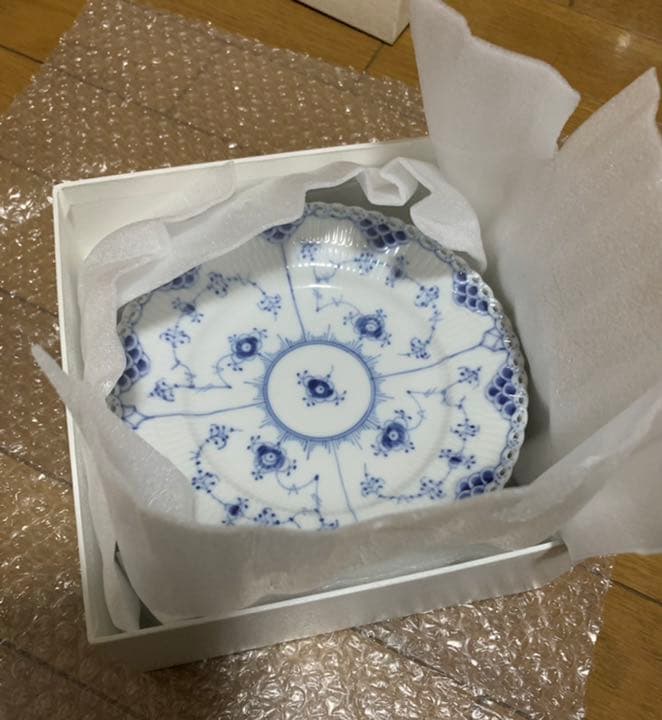 ブルーフルーテッドフルレース皿　新品未使用4枚