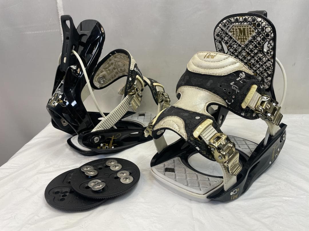 ◆ スノーボード バインディング Flow Essence [M] スノボ