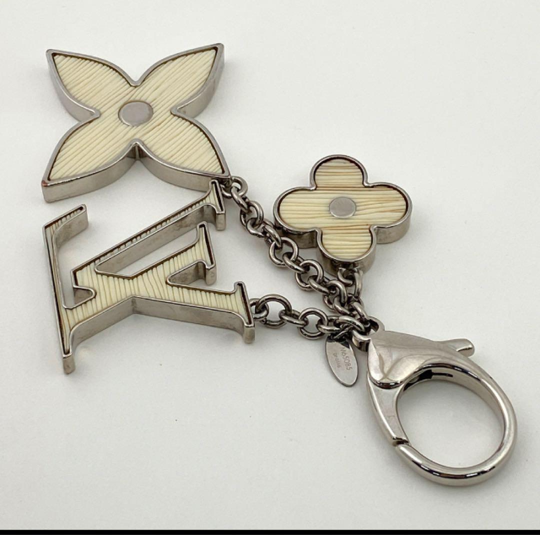 lv キーホルダー