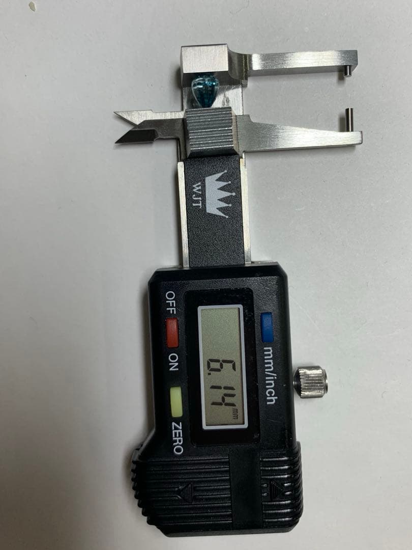 チ*介様 天然ブルージルコン 1.905ct