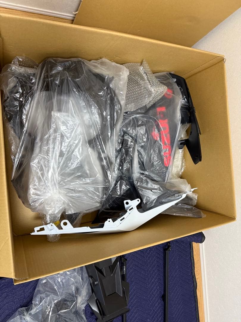 gsx250r カウル一式 ホワイト/ブラック