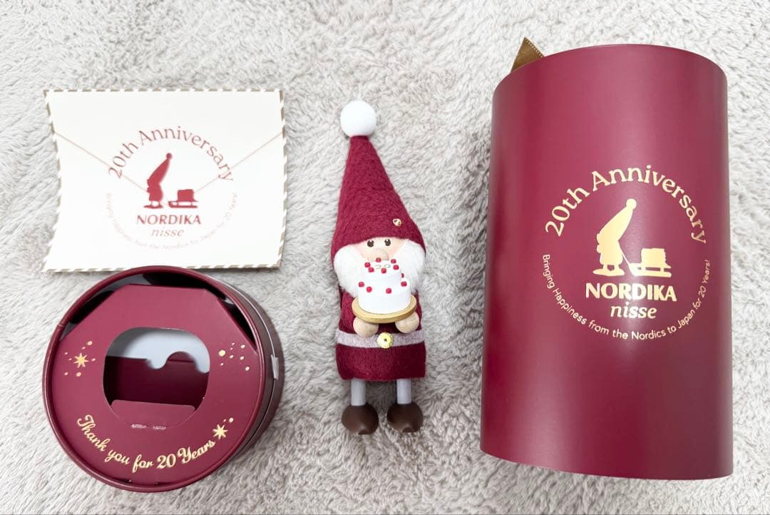 ノルディカニッセ 20th Anniversary ケーキを持ったサンタ