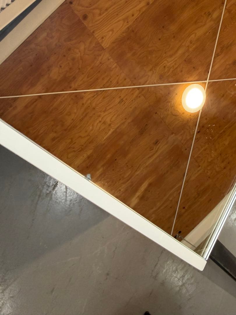 ハーフミラーキャビネットLiving houses