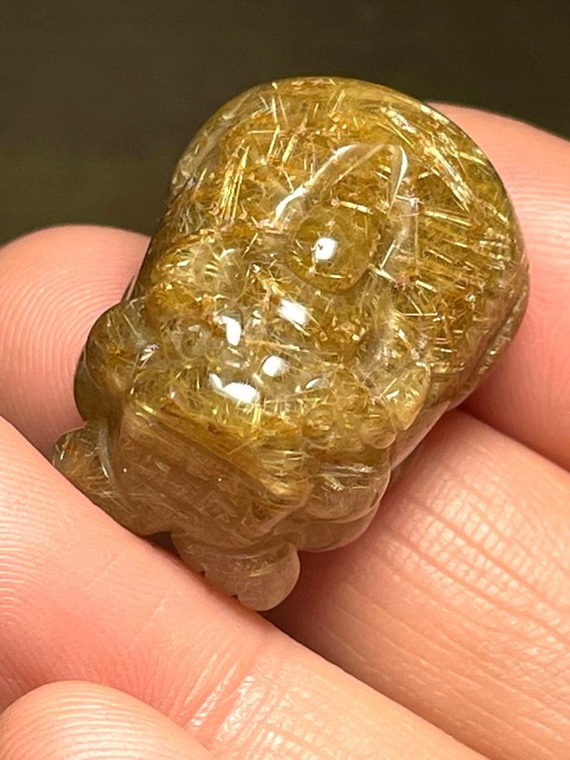 ゴールドルチルクォーツ貔貅　置物　（新品未使用）針ミチミチキラキラ金運最強