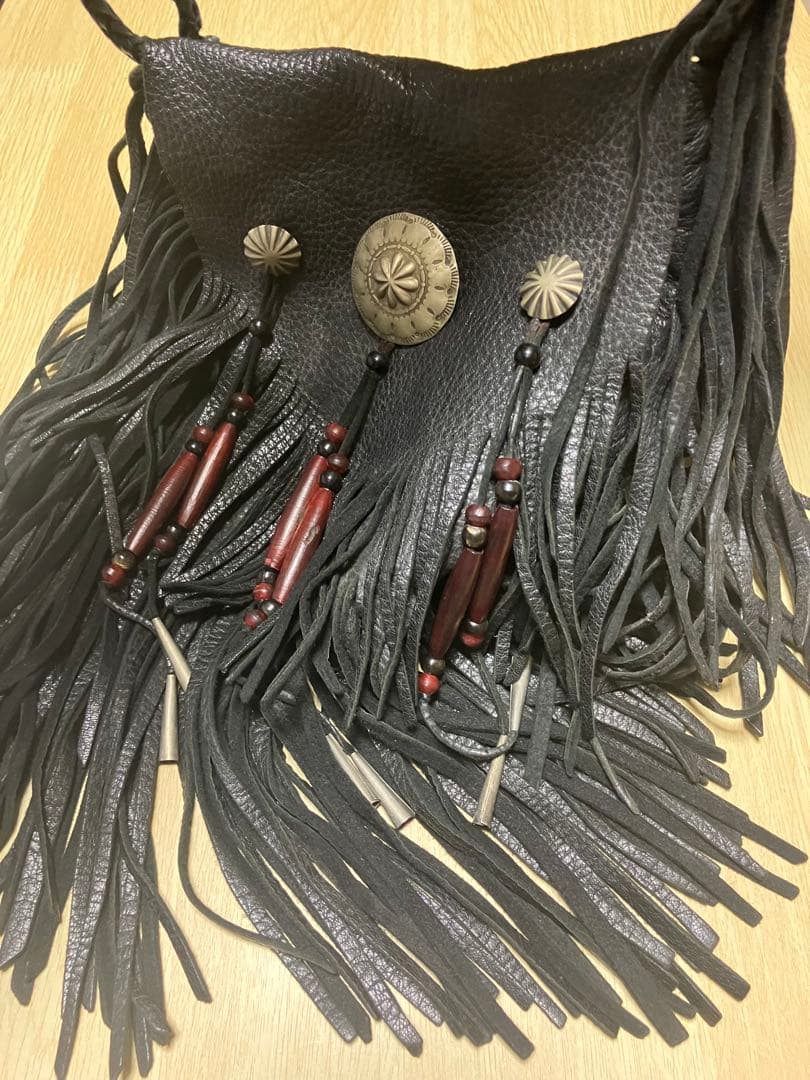 本革 メディスンバッグ ブラックレザーフリンジボディバッグ バンドメイド