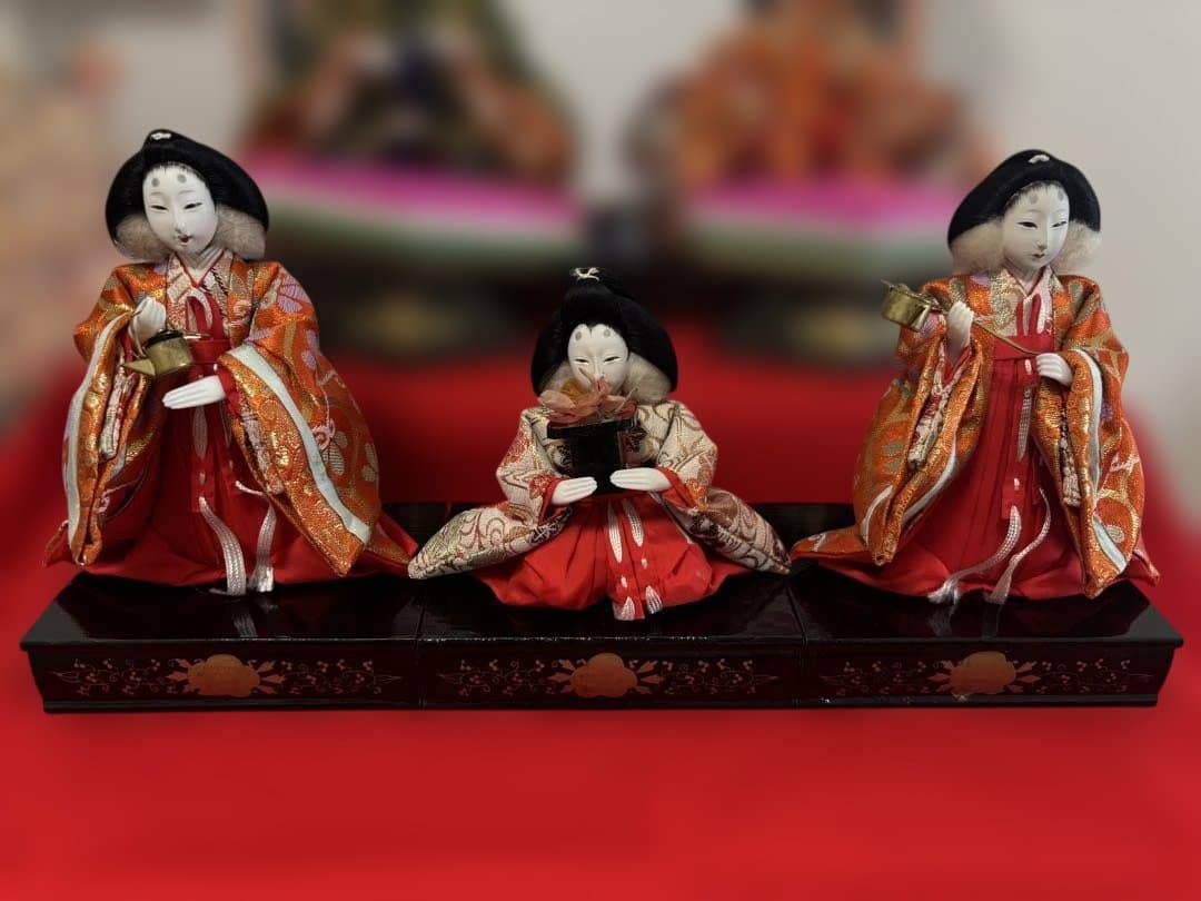 60年以上前のお雛様二段飾り