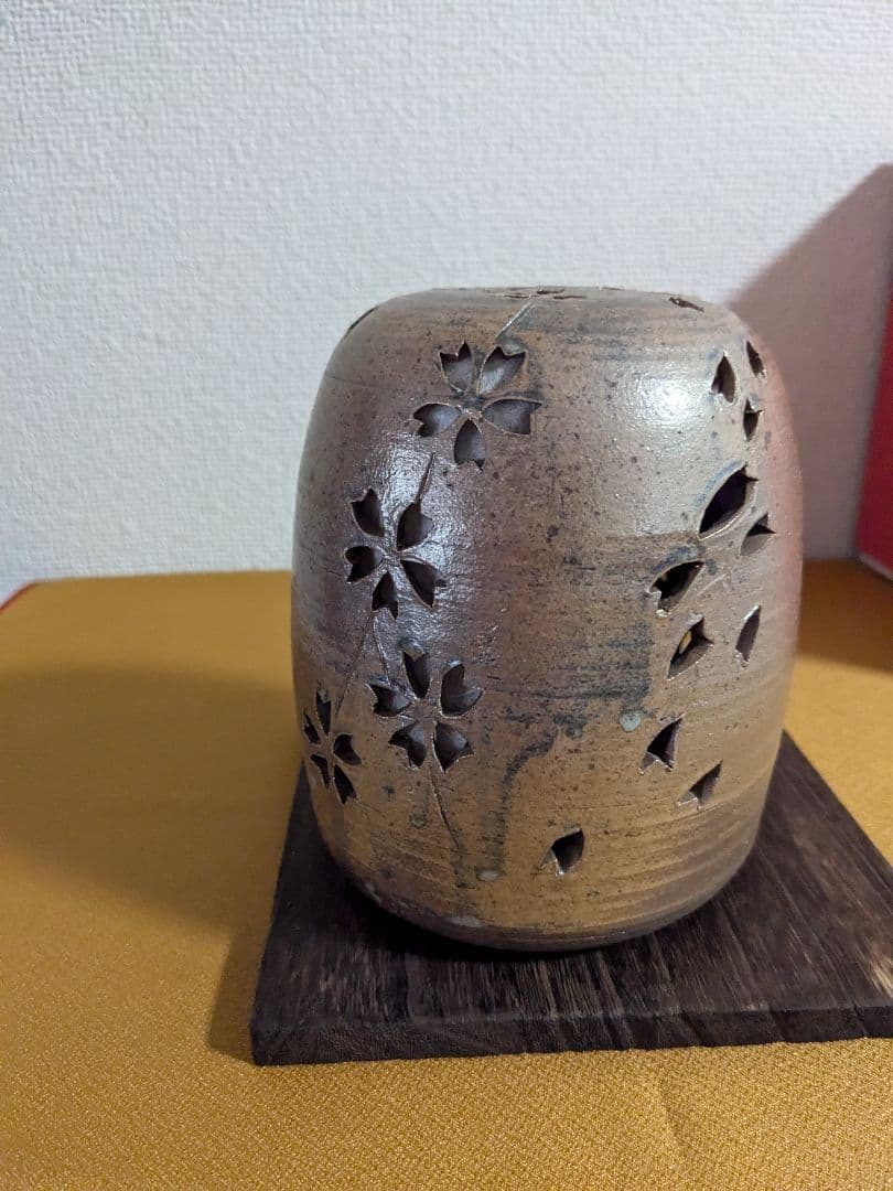 「灯りとり　桜　」笠間焼き