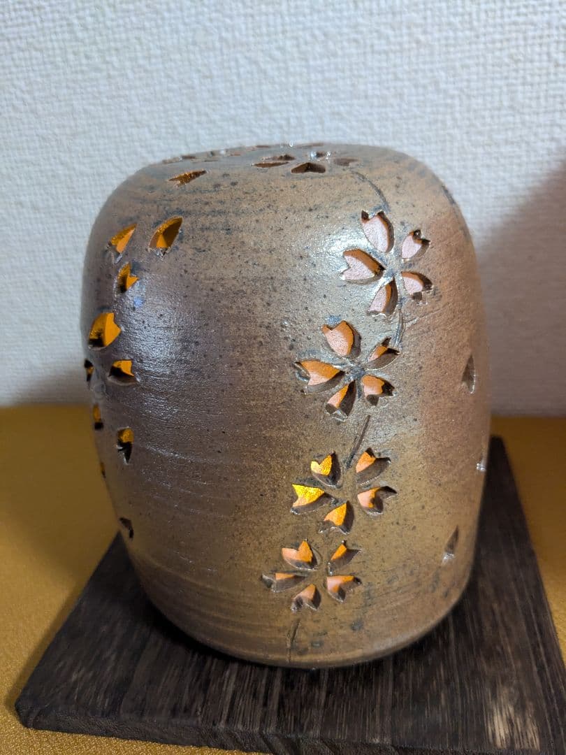 「灯りとり　桜　」笠間焼き