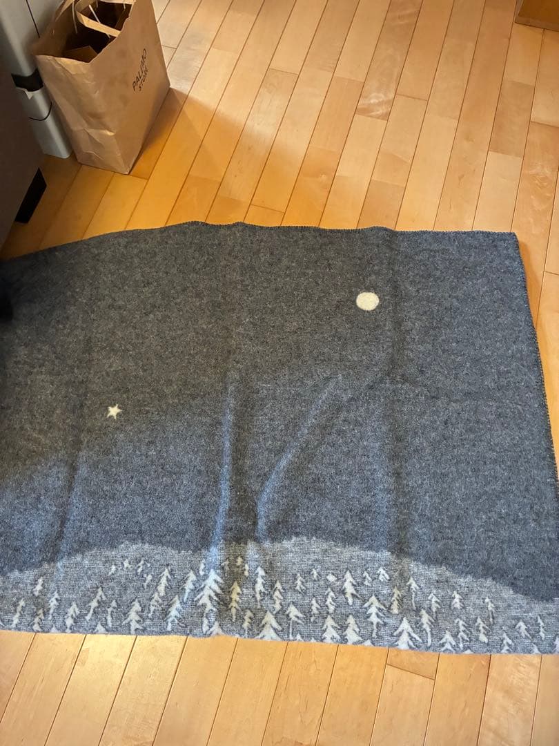 美品　クリッパン　ミナペルホネン　ブランケット　グレー