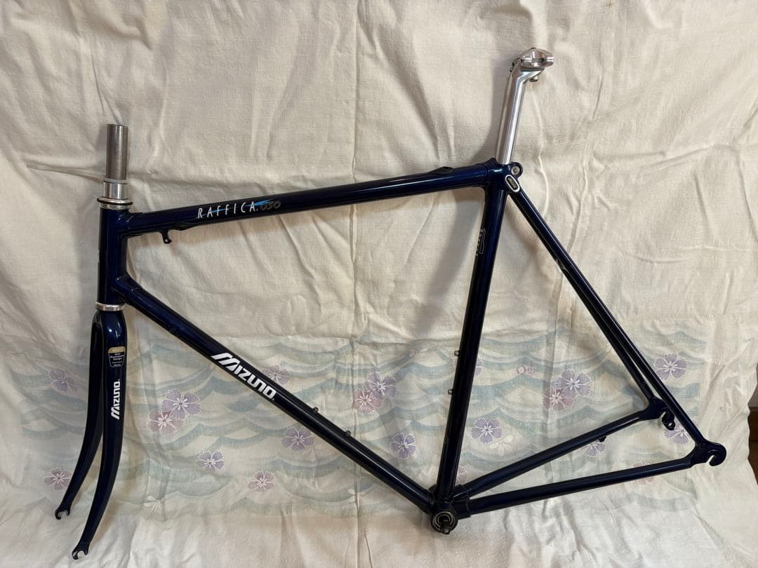 ミズノ　カーボンロードフレーム　ラフィカ050