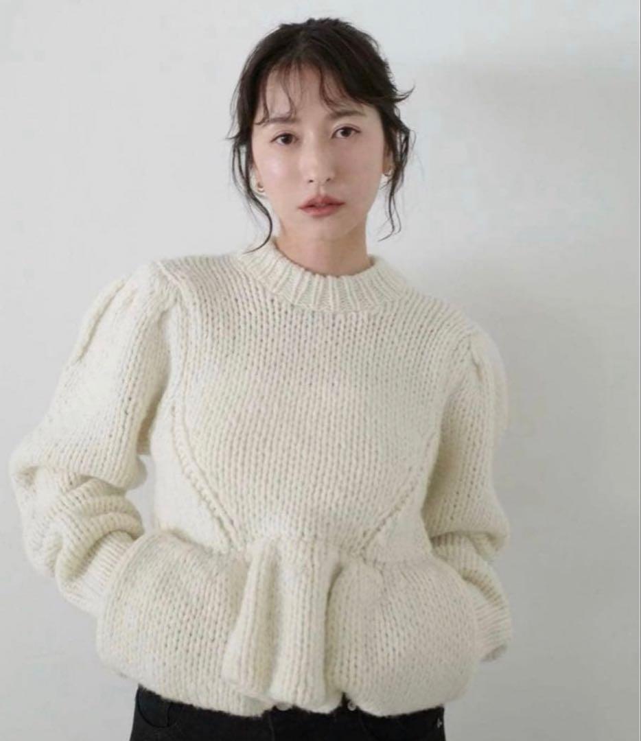 CLANE PEPLUM HAND KNIT TOPSアイボリー サイズ2