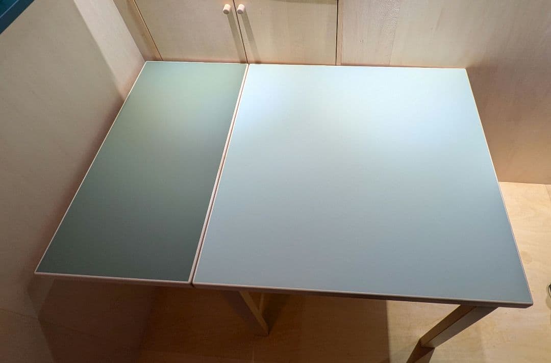 artek ドロップリーフ テーブル DL81C ピスタチオ／オリーブ