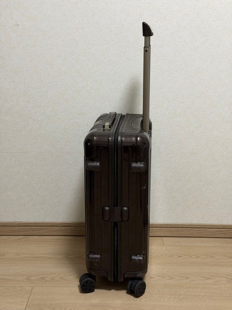 良品 リモワ サルサデラックス 機内持ち込み 4輪 TSAロック