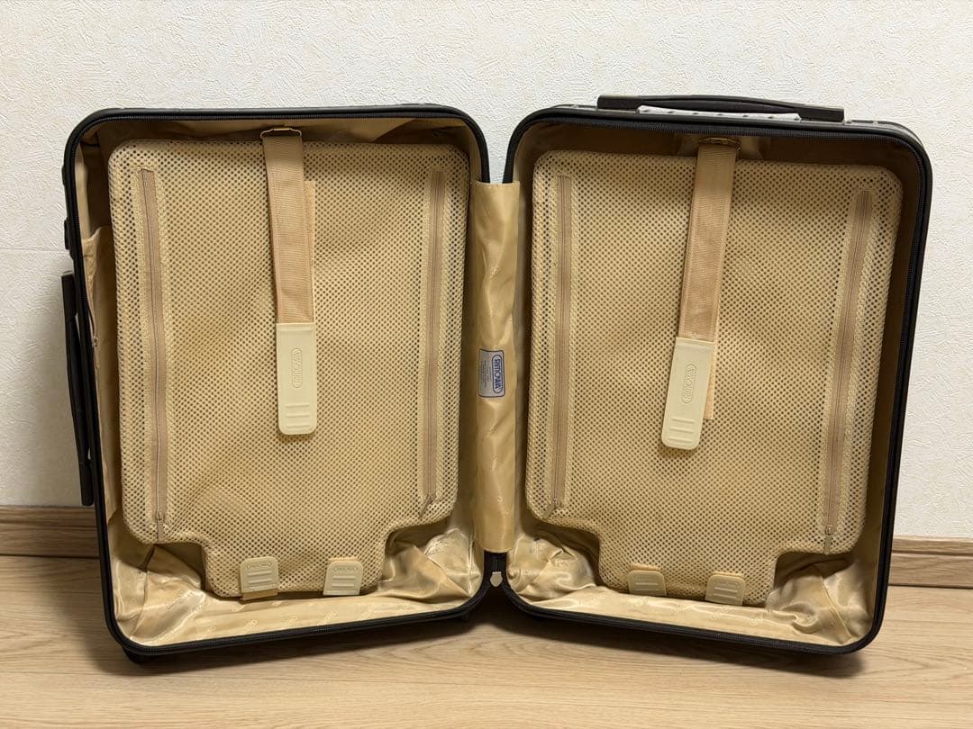 良品 リモワ サルサデラックス 機内持ち込み 4輪 TSAロック