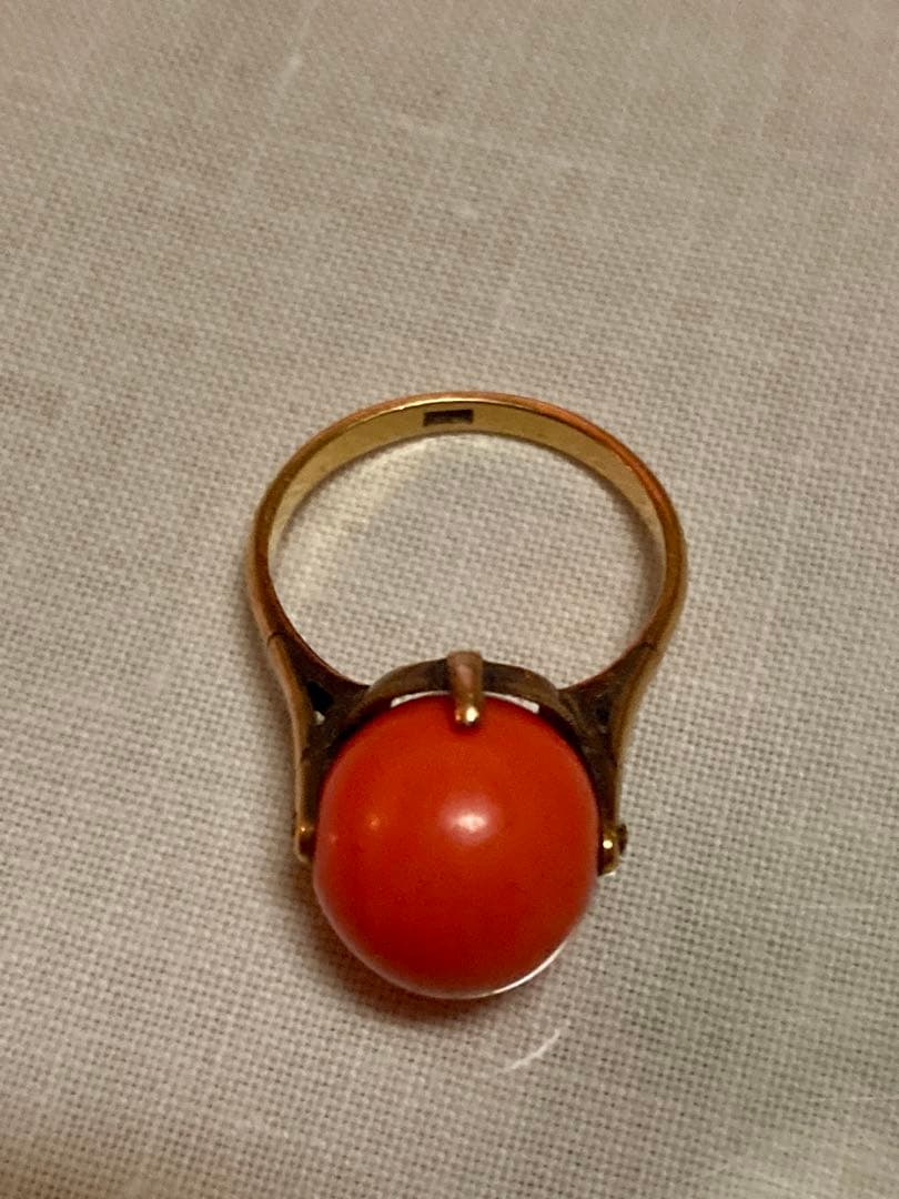 アンティーク 珊瑚（サンゴ）リング｜金色地金｜刻印跡あり｜ヴィンテージ指輪