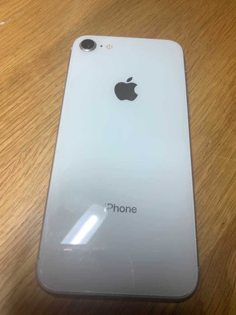 Apple iPhone 8 ホワイト 本体
