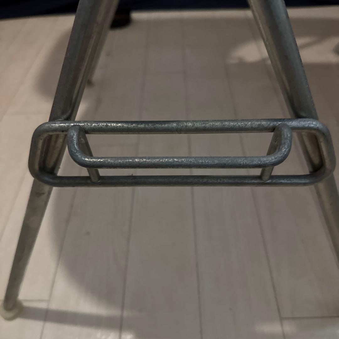 Herman Miller イームズサイドシェルチェア スクールベース