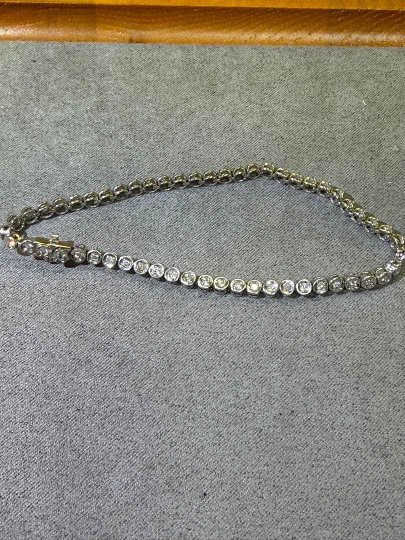 ララポーPT850ダイヤモンド　ラウンドカットクリスタルブレスレット9g