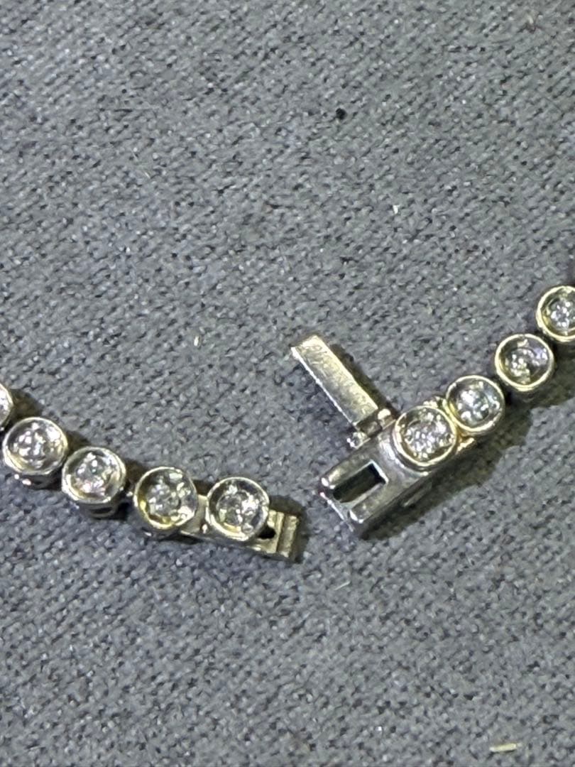 ララポーPT850ダイヤモンド　ラウンドカットクリスタルブレスレット9g