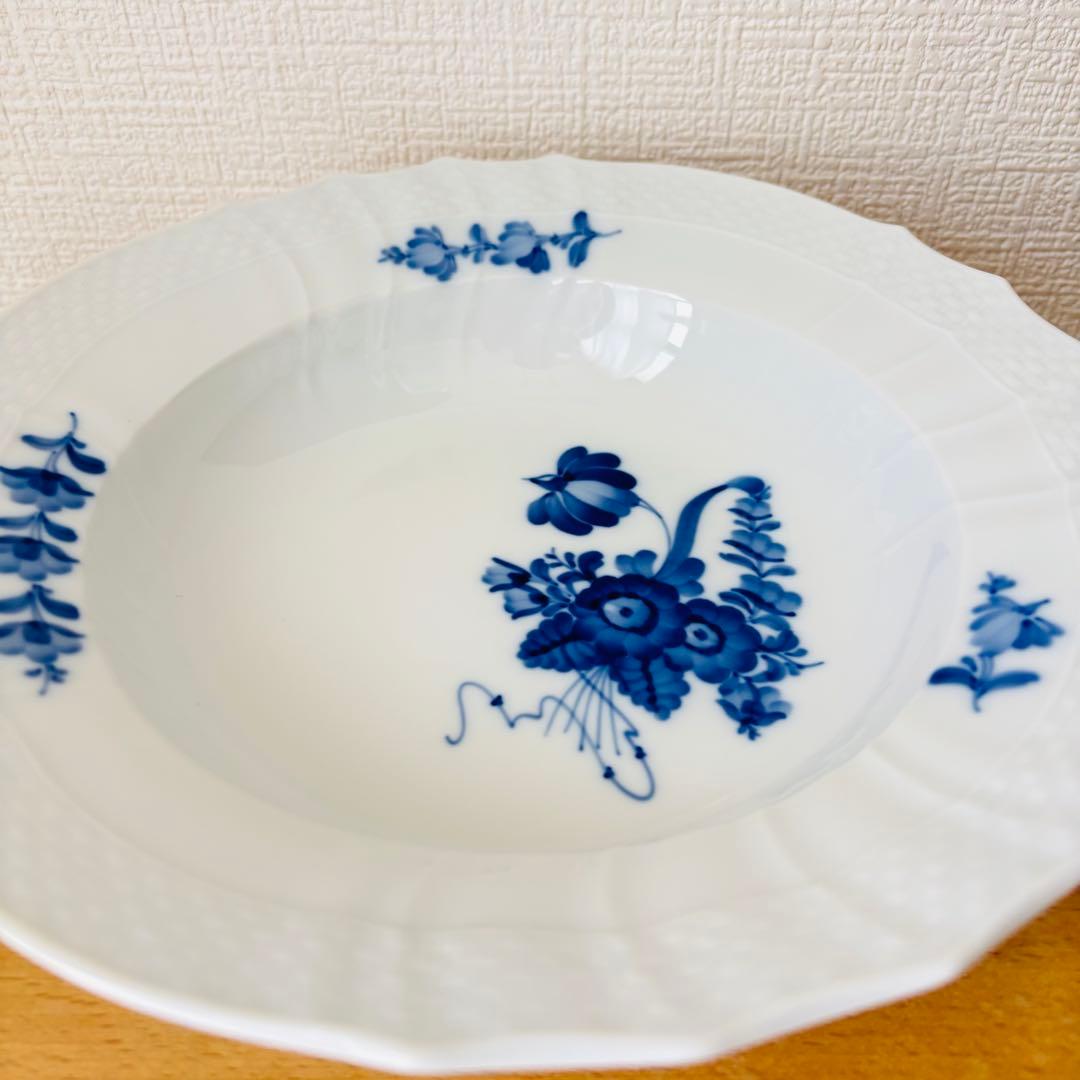 ⚫︎廃盤品　ロイヤルコペンハーゲン　ブルーフラワーカーブ　深皿　　　　　　　ラ上
