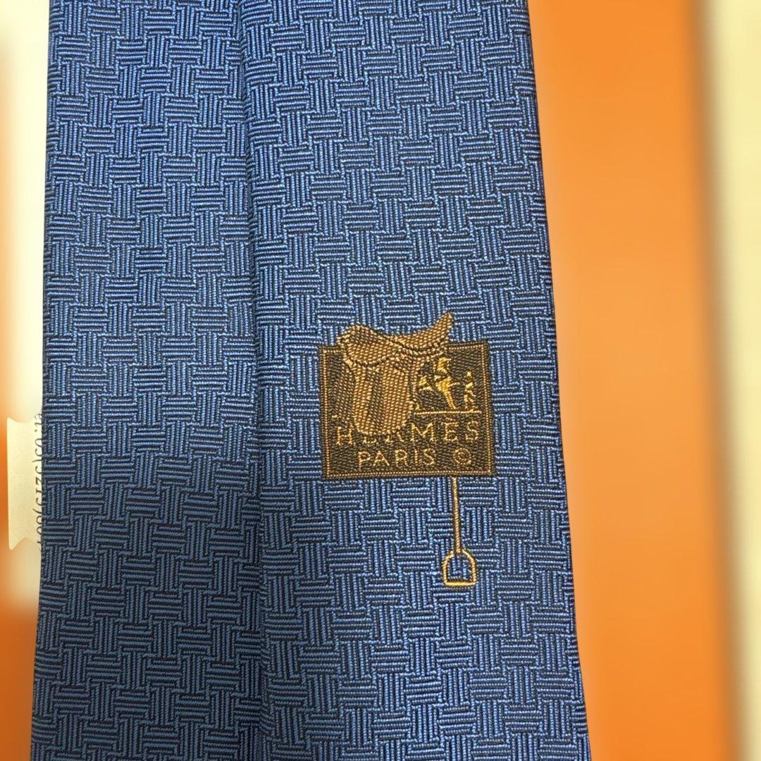 ⭐️ぴょん⭐️ ❣️値引き❣️ HERMES 青 ヘリンボーンネクタイ 箱付き