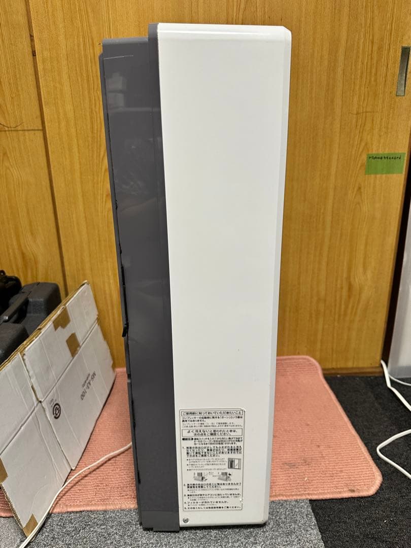 2020年製　KOIZUMI ウインド形KAW-1695 冷房専用 取り付け枠付