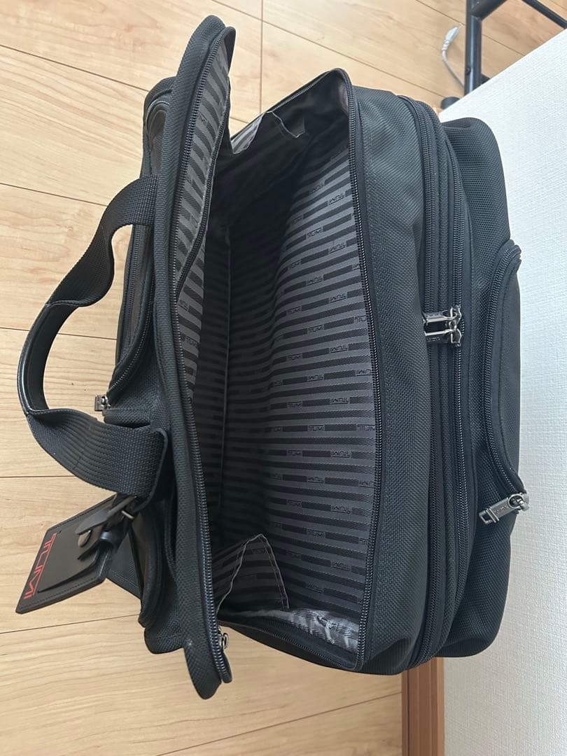 TUMI ブラック ナイロン キャリーケースビジネスバッグ 26003D4