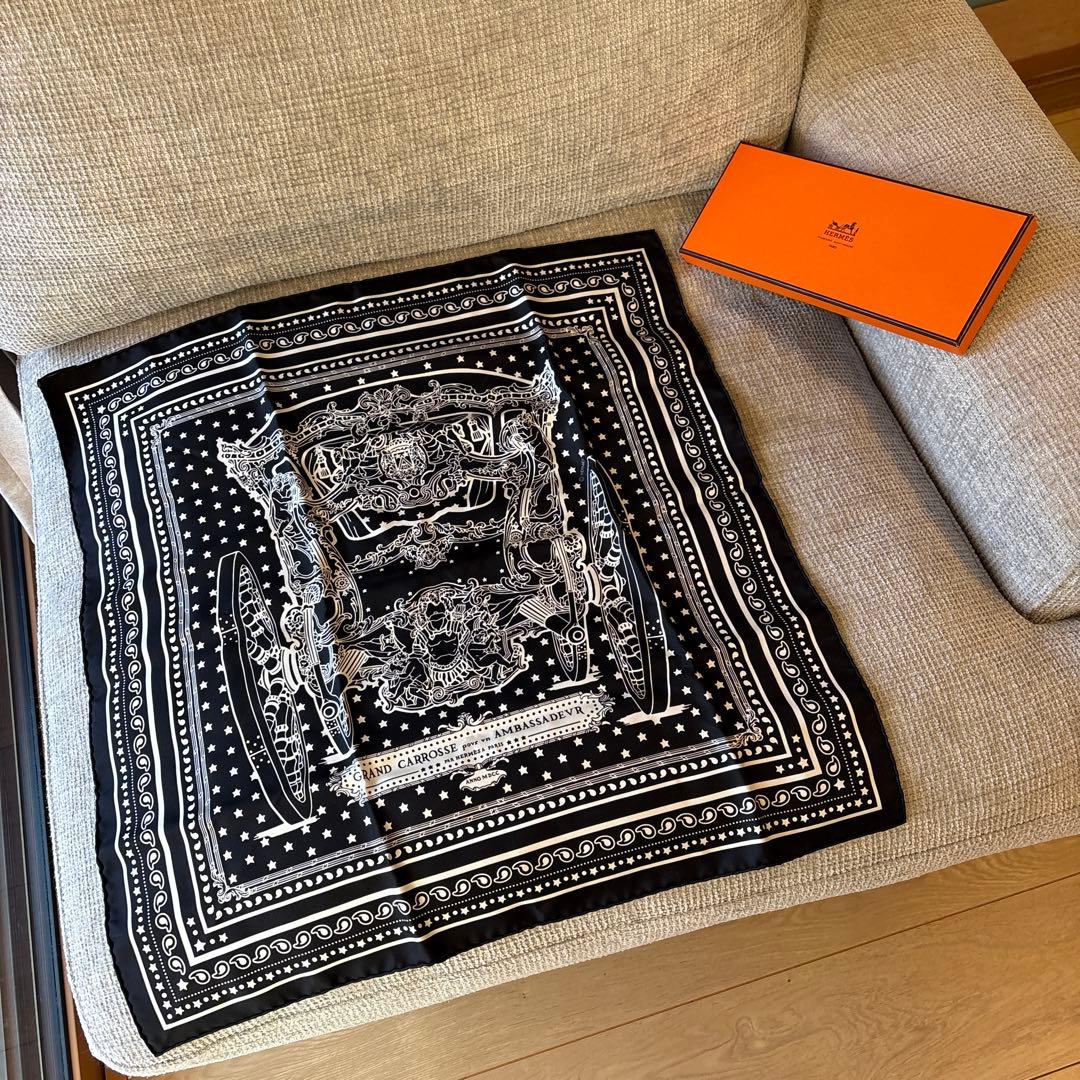 未使用 エルメス スカーフ カレ55 大使の偉大な運送