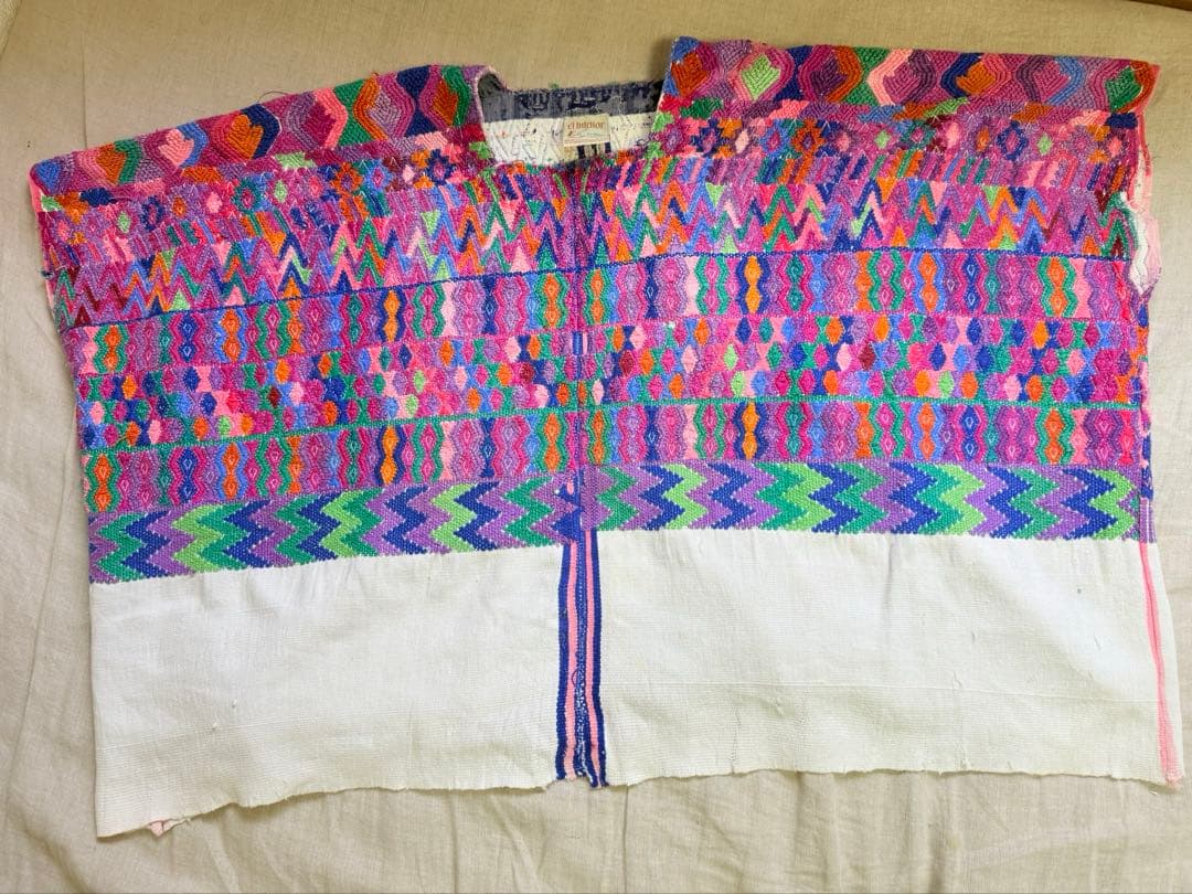 グアテマラ製　刺繍トップス　ポンチョ　民族　ヴィンテージ