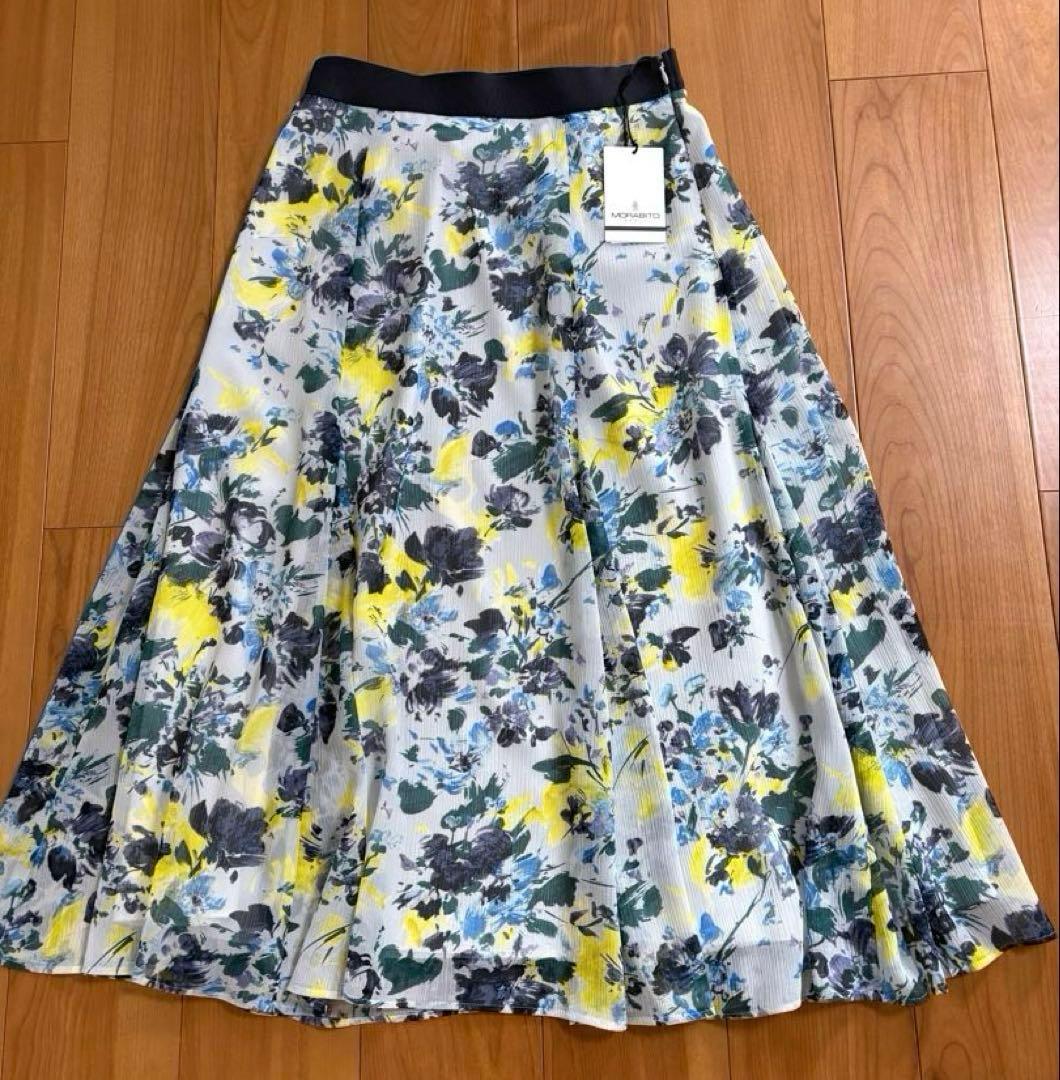 新品　モラビトスペル　カタログ掲載上品な花柄スカート　サイズ40 ¥64900