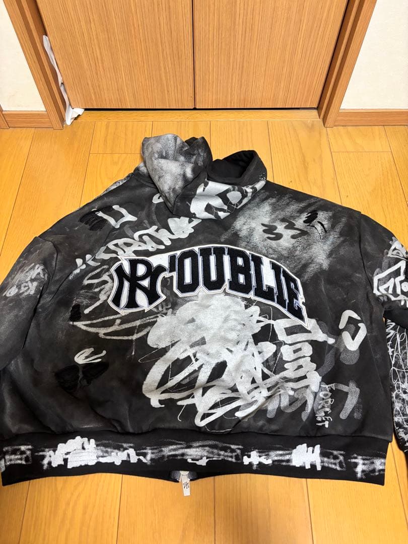 定価約６万円N'oublie pas ジップフーディー