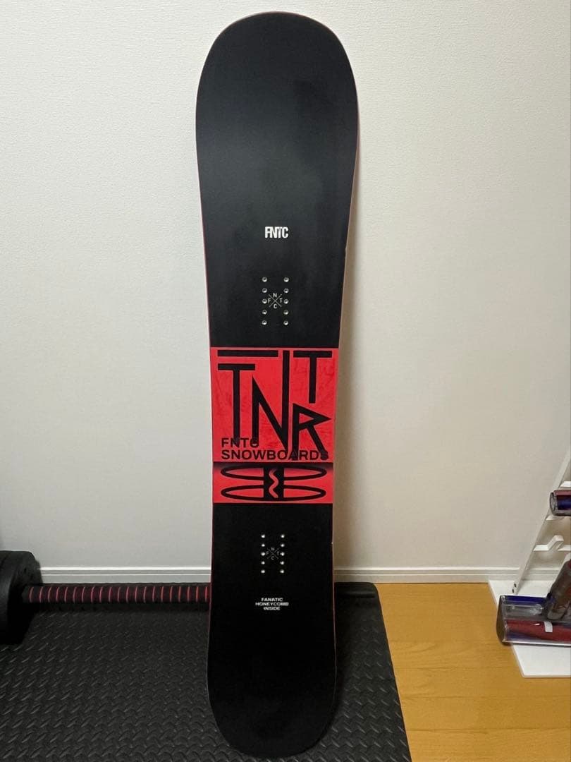 23-24 147 FNTC エフエヌティーシー TNT R