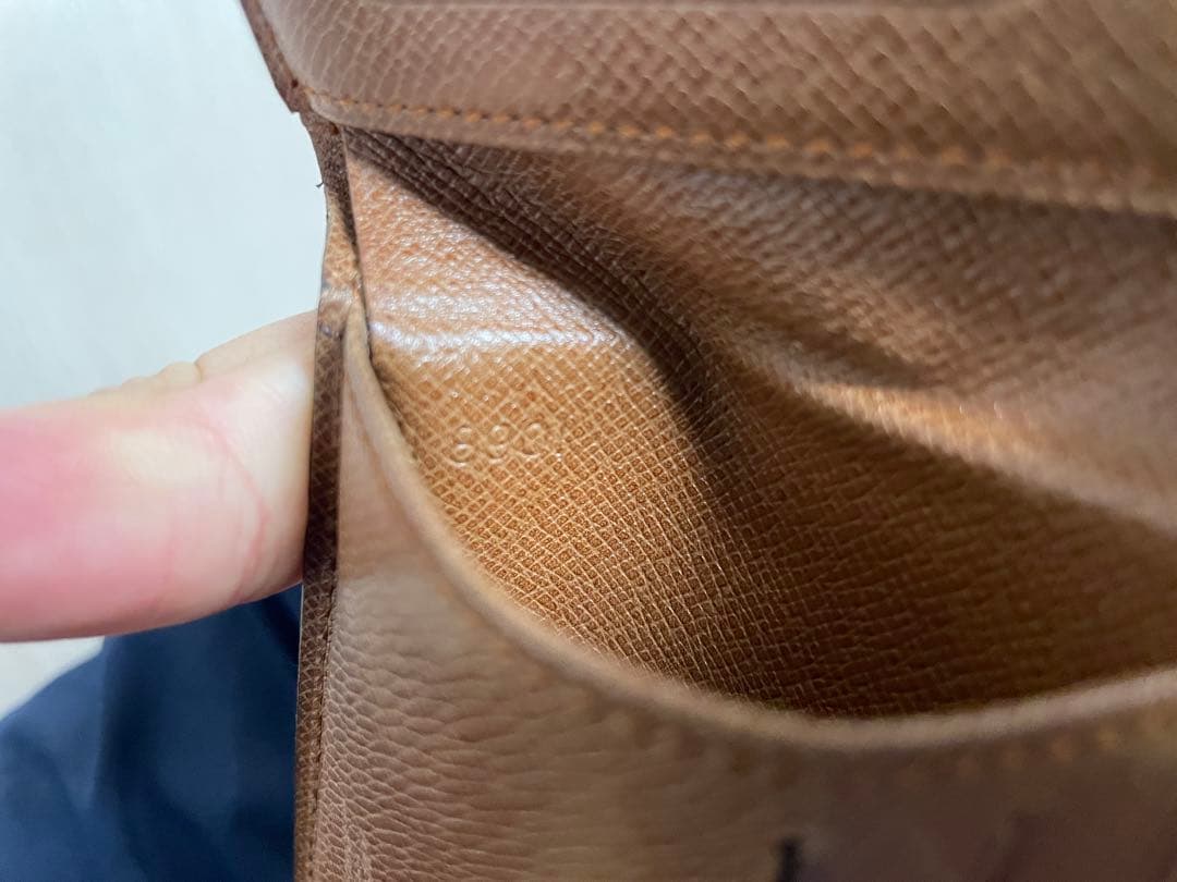 Louis Vuitton モノグラム 二つ折り財布　MI8901