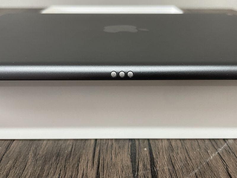 ⑦【美品】iPad Apple 第9世代　Wi-Fiモデル　64GB