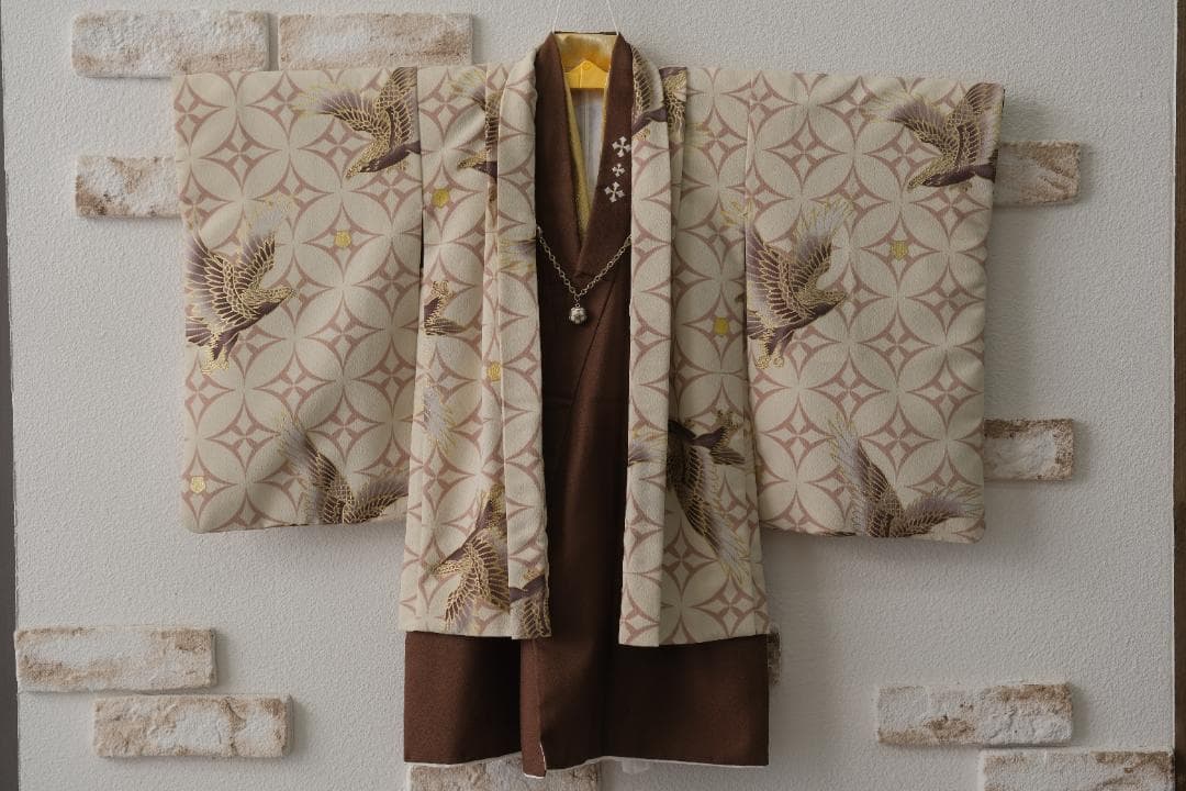 ⭐︎ふーみん⭐︎3歳　七五三　鷹模様の着物