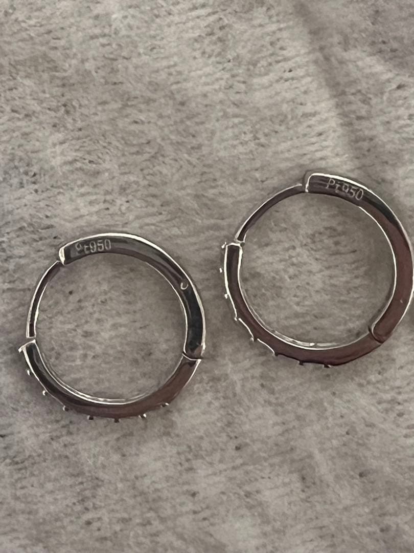 Pt950ピアス