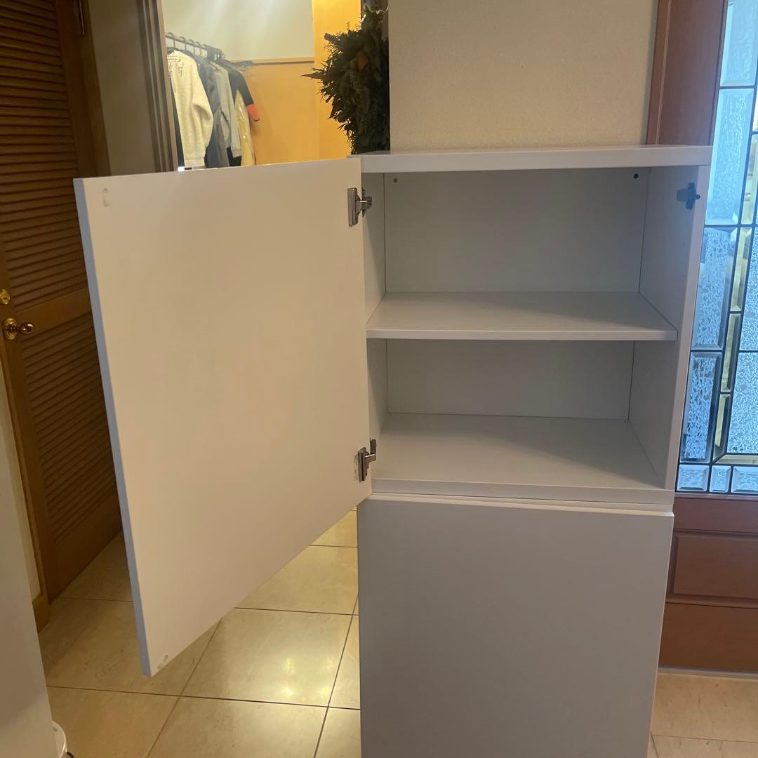 キャビネット　扉付き　美品