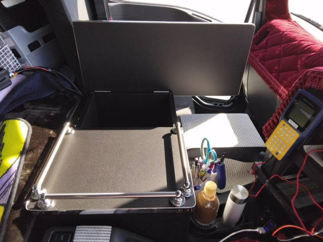 ギガ　ファイブスター専用コンソール　B type 冷蔵庫付取付可　LED