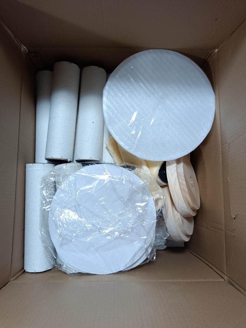 キャットタワー 突っ張り ハンモック 革新的なデザイン 木製 短足猫 省スベース