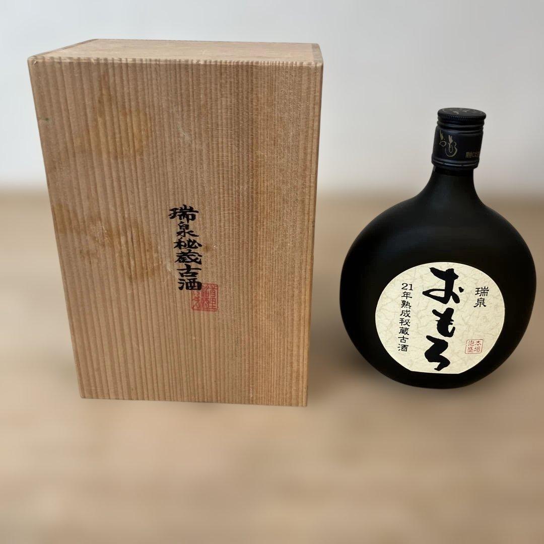 未開封おもろ 21年熟成 焼酎 木箱入り