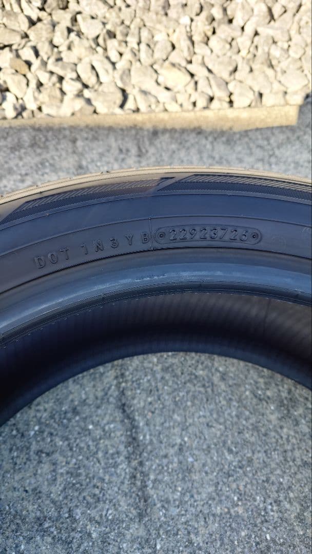 トーヨータイヤ　プロクセススポーツ235/50/20 4本