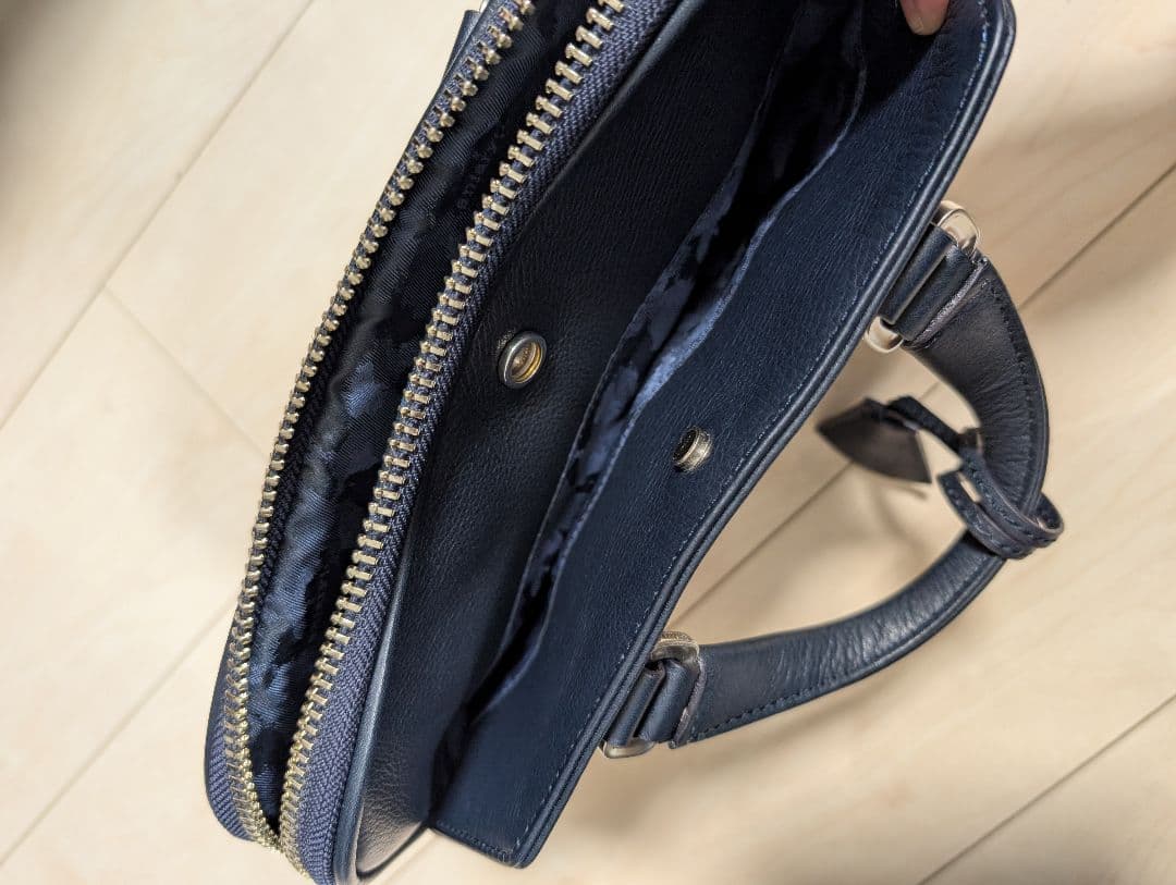 【極美品】aniary 濃紺レザー ミニバッグ
