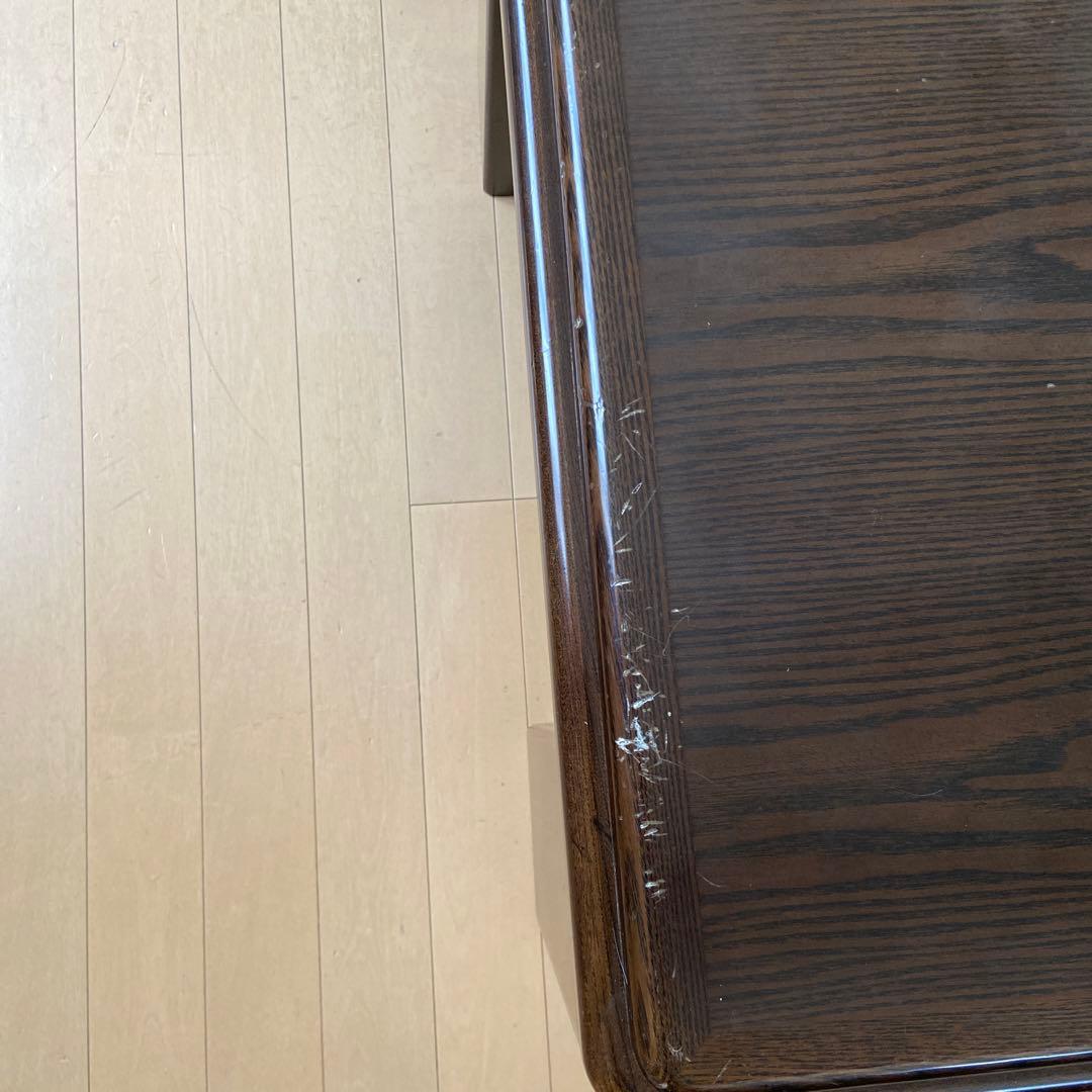 リビングテーブル