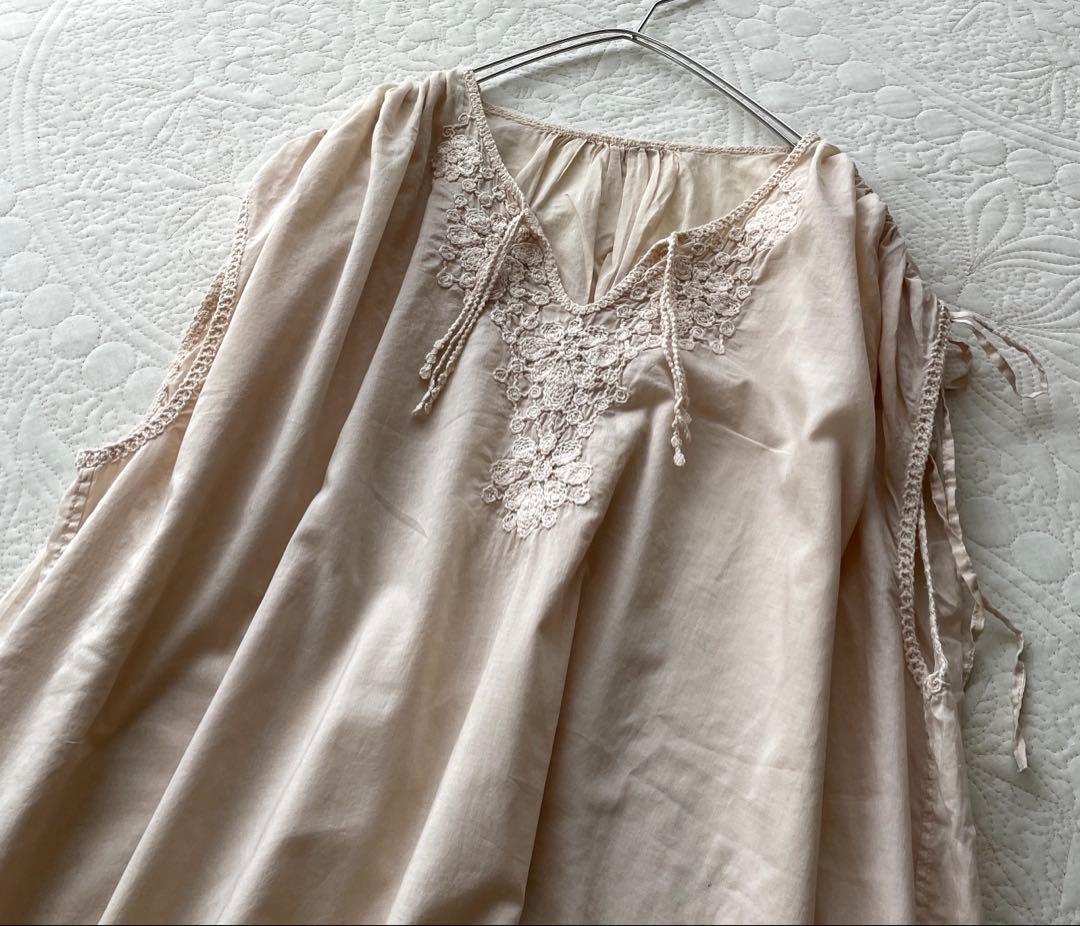 美品　ZUCCA コットン　エンブロイダリー刺繍ロングブラウス　ゆったり