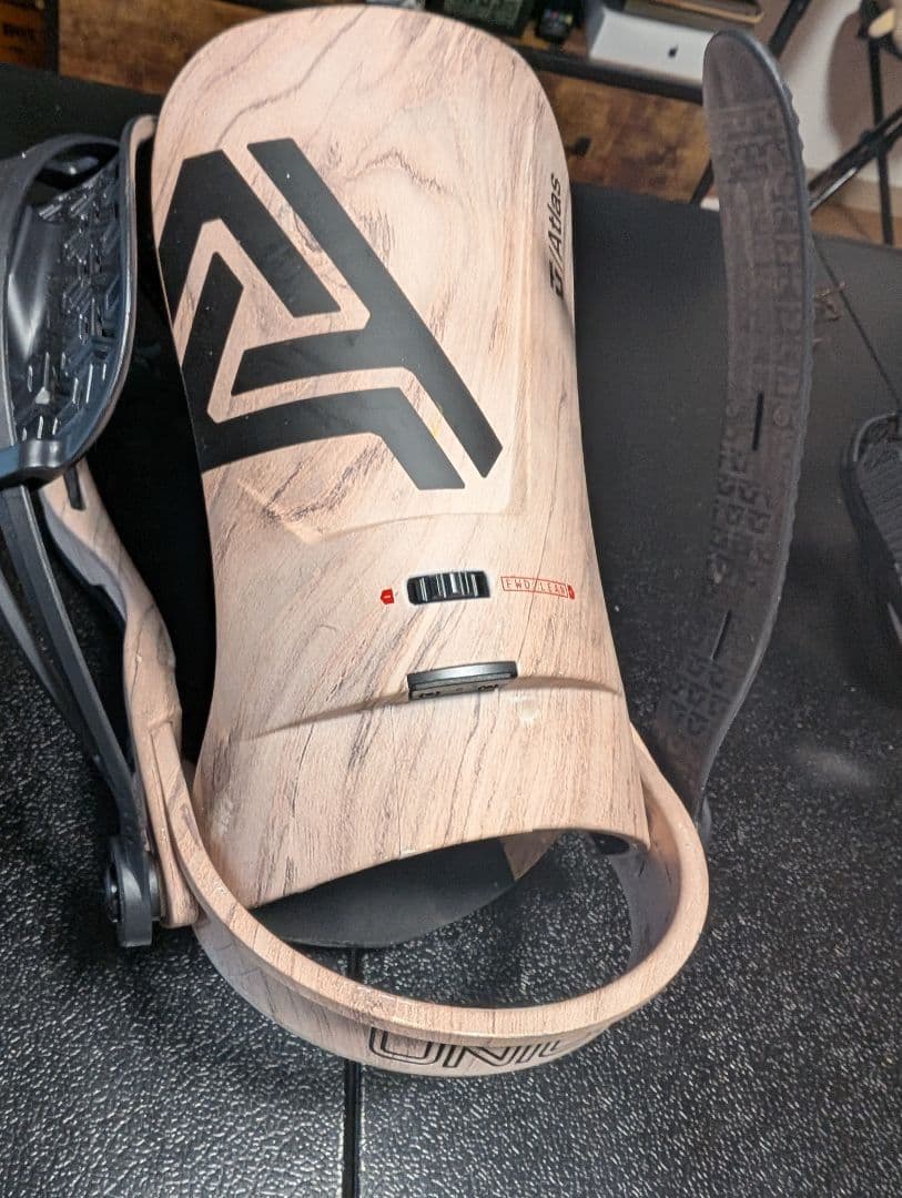 ユニオン　アトラス　Mサイズ　プレートピアつき