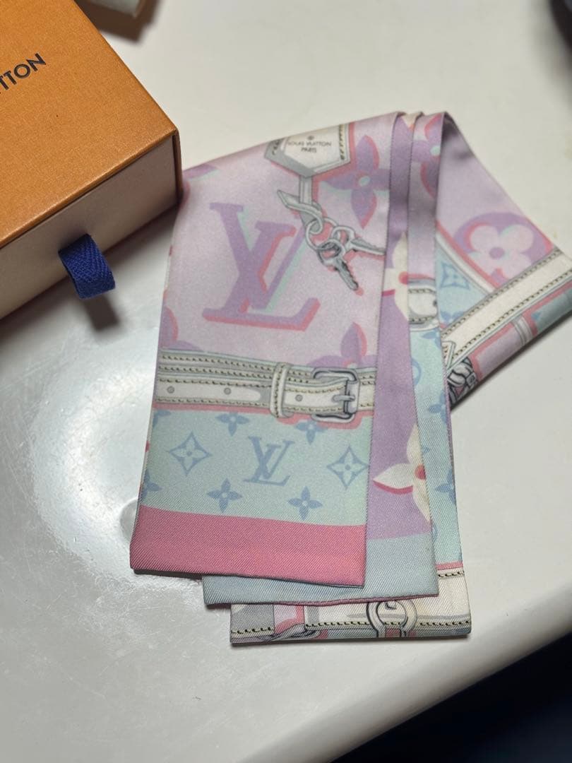 Louis Vuitton スカーフ バンドー　パステルカラー