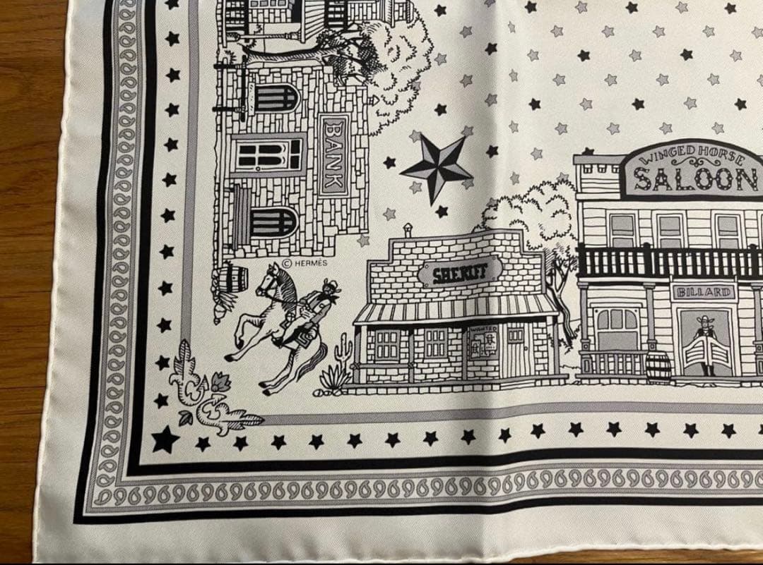 エルメス　スカーフカレ55 バンダナ柄　パリステーション