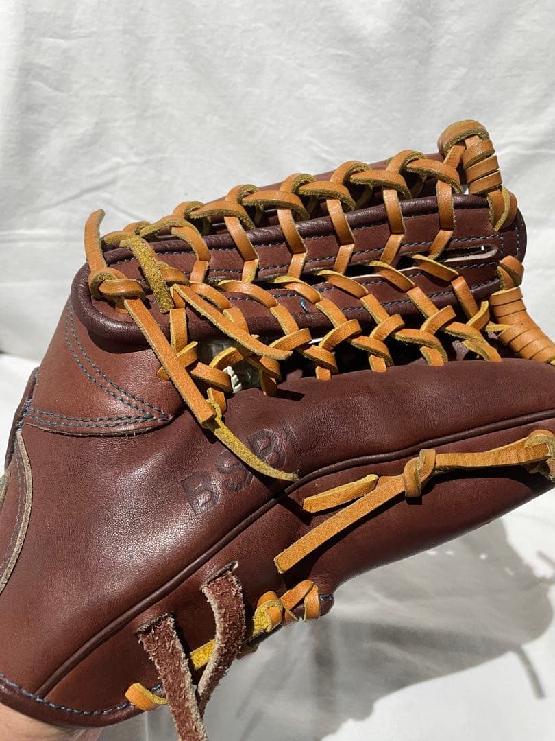 新シーズンに向けて！希少　美品　レアデザイン　NIKE 外野用グラブ　M球　硬式