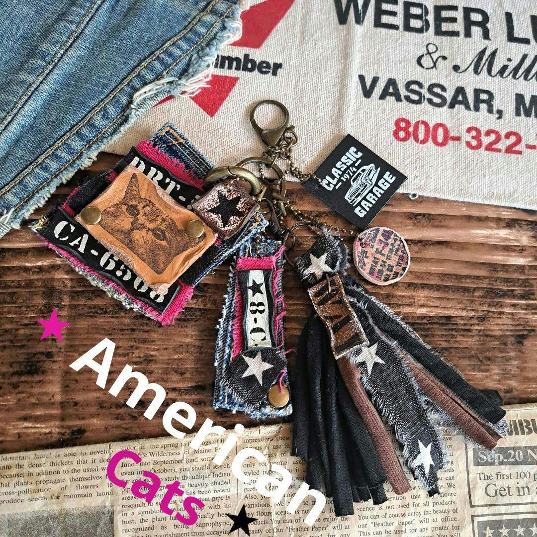 ★ショッキングピンクがかわいいcatsチャーム★