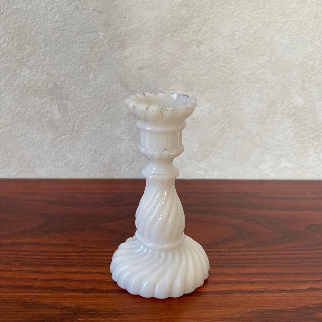 ミルクガラスの燭台　キャンドルスタンド　ドイツ　ヴィンテージ